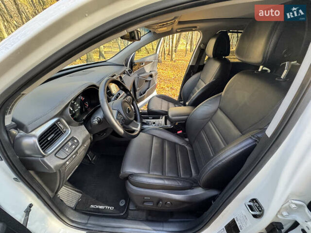 Белый Киа Соренто, объемом двигателя 2.2 л и пробегом 183 тыс. км за 23600 $, фото 38 на Automoto.ua