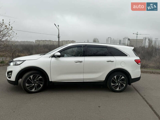 Білий Кіа Соренто, об'ємом двигуна 2 л та пробігом 246 тис. км за 18500 $, фото 1 на Automoto.ua