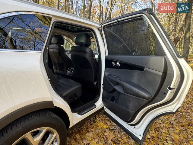 Белый Киа Соренто, объемом двигателя 2.2 л и пробегом 183 тыс. км за 23600 $, фото 65 на Automoto.ua