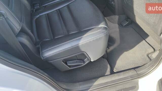 Білий Кіа Соренто, об'ємом двигуна 2.4 л та пробігом 126 тис. км за 17900 $, фото 51 на Automoto.ua