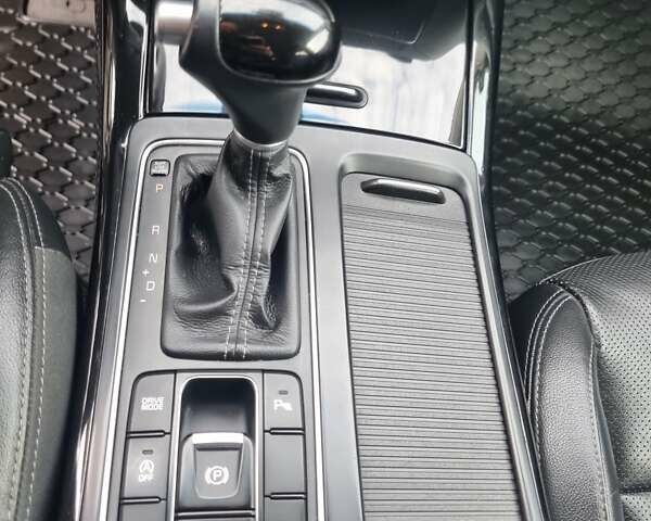 Белый Киа Соренто, объемом двигателя 2.2 л и пробегом 145 тыс. км за 25000 $, фото 33 на Automoto.ua