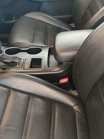 Білий Кіа Соренто, об'ємом двигуна 2.4 л та пробігом 126 тис. км за 17900 $, фото 27 на Automoto.ua