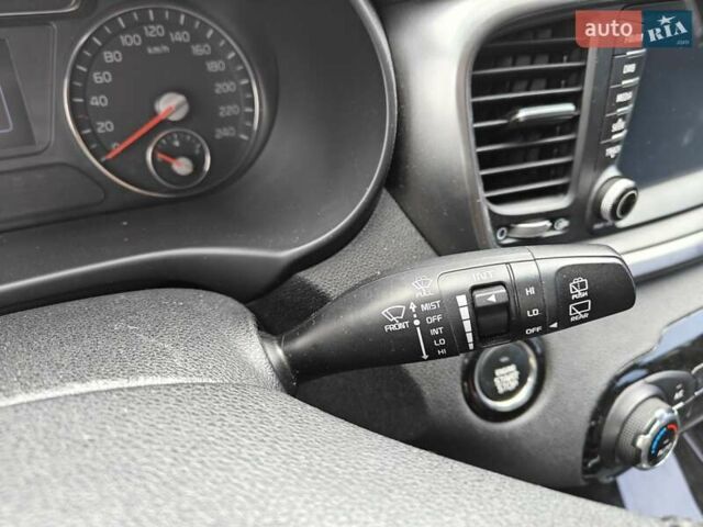 Білий Кіа Соренто, об'ємом двигуна 2.2 л та пробігом 130 тис. км за 24000 $, фото 18 на Automoto.ua