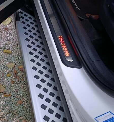 Белый Киа Соренто, объемом двигателя 2.2 л и пробегом 213 тыс. км за 21999 $, фото 101 на Automoto.ua