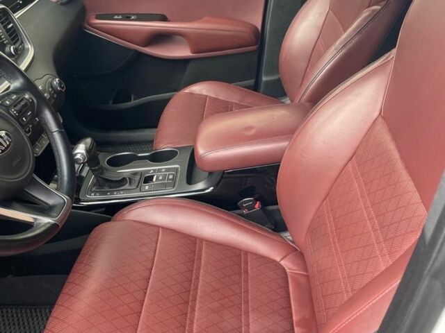 Белый Киа Соренто, объемом двигателя 0 л и пробегом 60 тыс. км за 22000 $, фото 6 на Automoto.ua