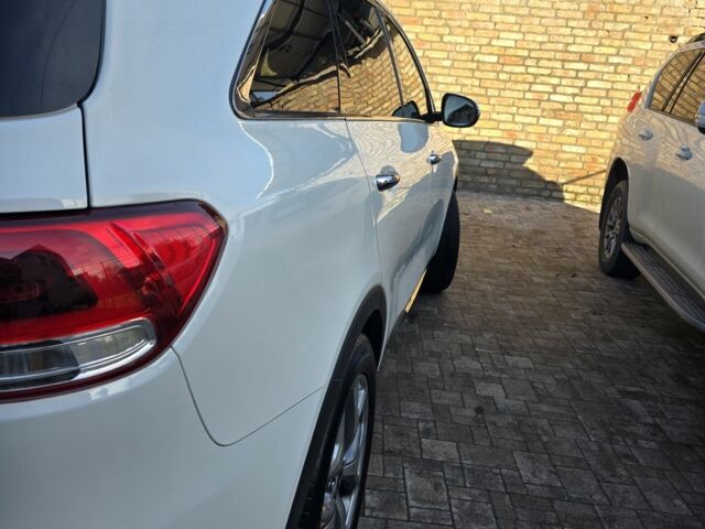 Белый Киа Соренто, объемом двигателя 0 л и пробегом 183 тыс. км за 23719 $, фото 2 на Automoto.ua