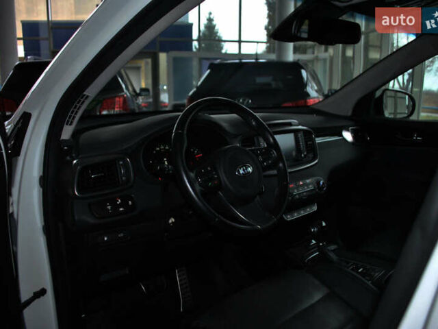 Белый Киа Соренто, объемом двигателя 2.2 л и пробегом 139 тыс. км за 23900 $, фото 22 на Automoto.ua