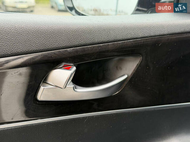 Білий Кіа Соренто, об'ємом двигуна 2 л та пробігом 246 тис. км за 18500 $, фото 22 на Automoto.ua