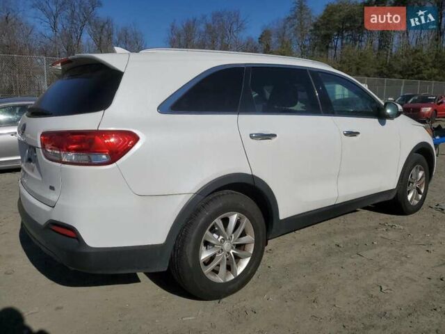 Белый Киа Соренто, объемом двигателя 2.4 л и пробегом 142 тыс. км за 2100 $, фото 2 на Automoto.ua