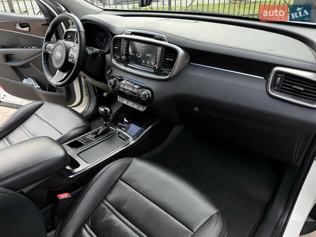 Белый Киа Соренто, объемом двигателя 2 л и пробегом 246 тыс. км за 17300 $, фото 15 на Automoto.ua