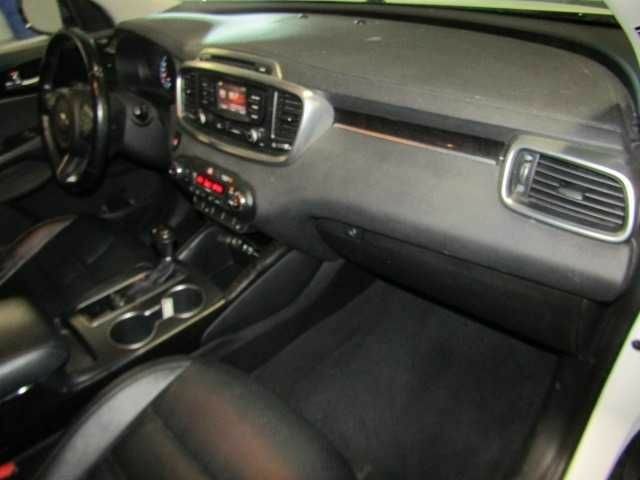 Білий Кіа Соренто, об'ємом двигуна 2 л та пробігом 172 тис. км за 15300 $, фото 6 на Automoto.ua