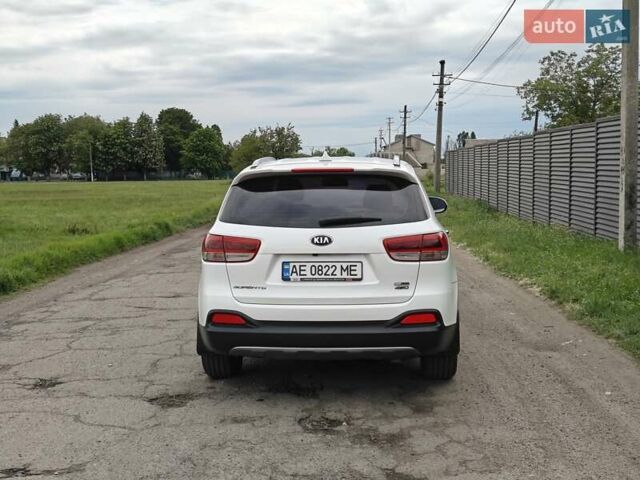 Білий Кіа Соренто, об'ємом двигуна 2.2 л та пробігом 130 тис. км за 24000 $, фото 8 на Automoto.ua