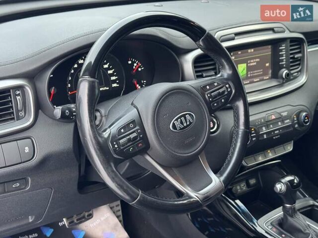 Білий Кіа Соренто, об'ємом двигуна 2.2 л та пробігом 147 тис. км за 24900 $, фото 16 на Automoto.ua
