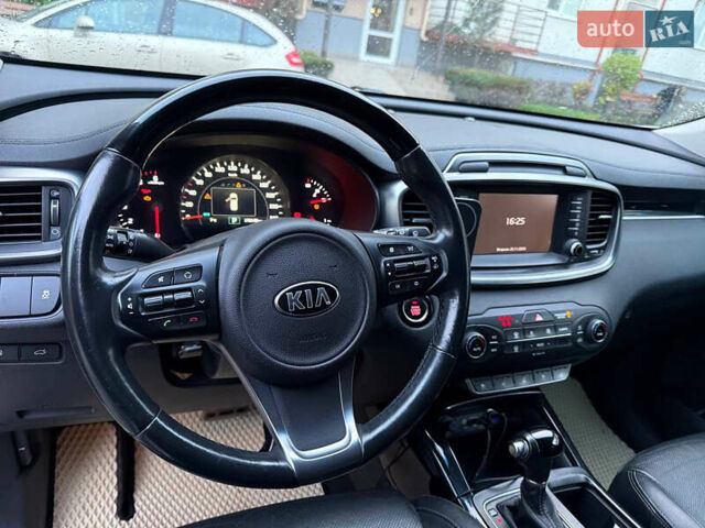 Белый Киа Соренто, объемом двигателя 2.2 л и пробегом 166 тыс. км за 22500 $, фото 6 на Automoto.ua