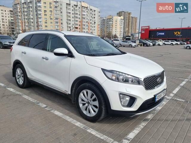 Белый Киа Соренто, объемом двигателя 2.2 л и пробегом 145 тыс. км за 25000 $, фото 8 на Automoto.ua
