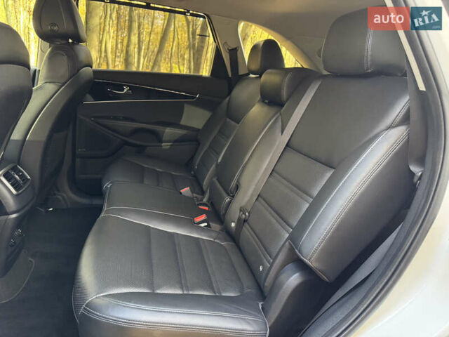 Белый Киа Соренто, объемом двигателя 2.2 л и пробегом 183 тыс. км за 23600 $, фото 59 на Automoto.ua