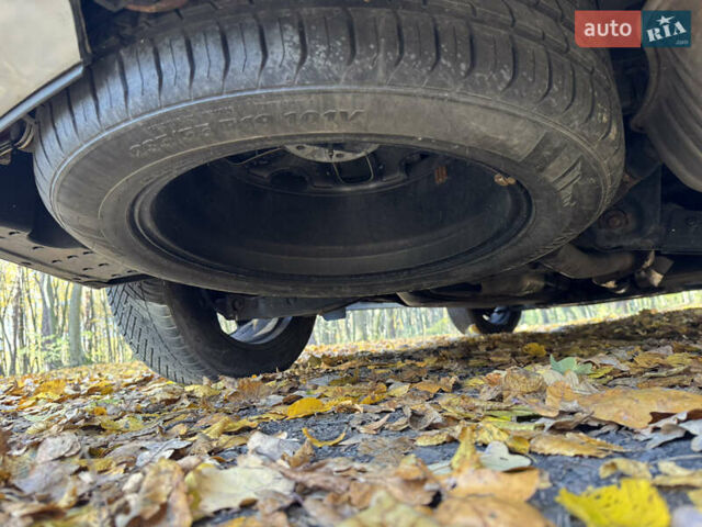 Белый Киа Соренто, объемом двигателя 2.2 л и пробегом 183 тыс. км за 23600 $, фото 94 на Automoto.ua