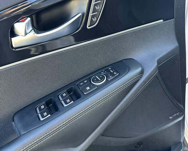 Белый Киа Соренто, объемом двигателя 2.2 л и пробегом 206 тыс. км за 22500 $, фото 12 на Automoto.ua