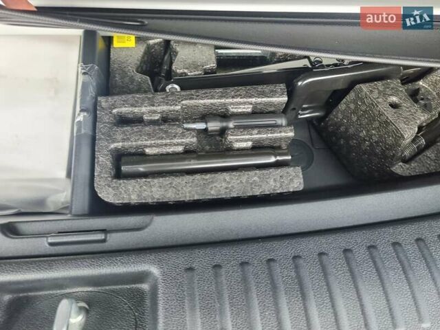 Белый Киа Соренто, объемом двигателя 2.2 л и пробегом 145 тыс. км за 25000 $, фото 39 на Automoto.ua