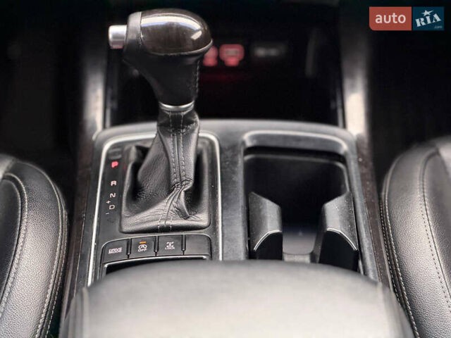 Білий Кіа Соренто, об'ємом двигуна 2 л та пробігом 246 тис. км за 18500 $, фото 11 на Automoto.ua