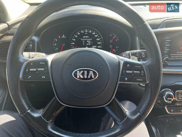 Белый Киа Соренто, объемом двигателя 2.2 л и пробегом 108 тыс. км за 26600 $, фото 2 на Automoto.ua