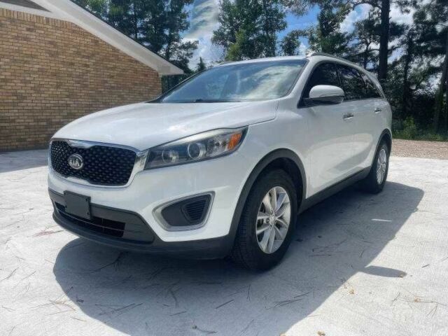 Белый Киа Соренто, объемом двигателя 2.4 л и пробегом 99 тыс. км за 15000 $, фото 2 на Automoto.ua