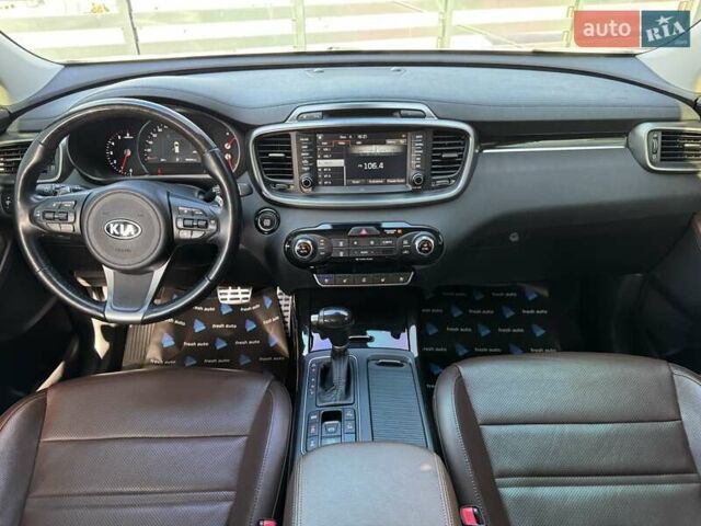 Киа Соренто 2017 в Ровно на Automoto.ua Белый Киа Соренто, объемом двигателя 2.2 л и пробегом 84 тыс. км за 26200 $, фото 3 на Automoto.ua