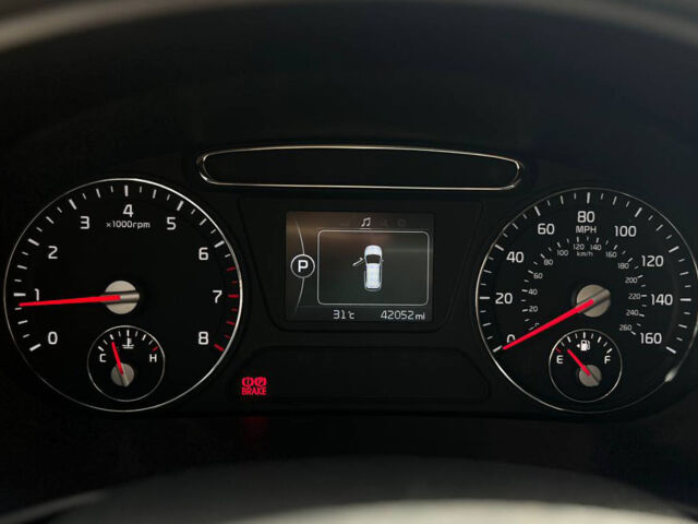 Білий Кіа Соренто, об'ємом двигуна 2.4 л та пробігом 65 тис. км за 14990 $, фото 15 на Automoto.ua