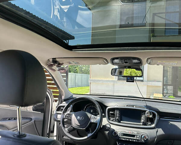 Білий Кіа Соренто, об'ємом двигуна 2.2 л та пробігом 143 тис. км за 29000 $, фото 25 на Automoto.ua