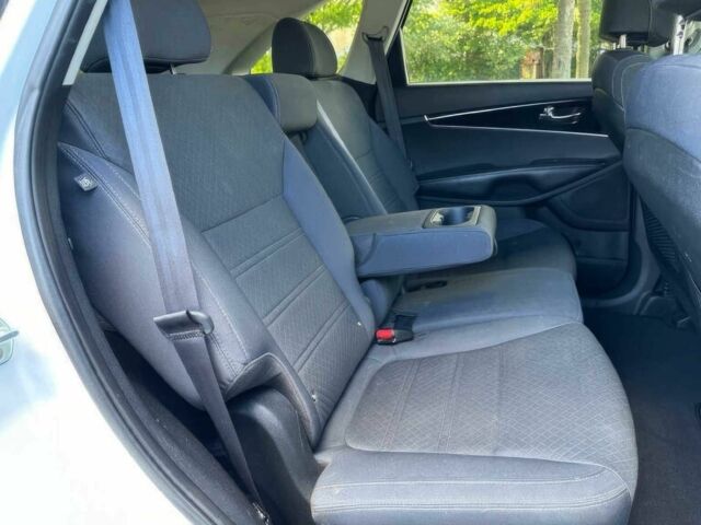 Кіа Соренто 2017 у Львові на Automoto.ua Білий Кіа Соренто, об'ємом двигуна 2.4 л та пробігом 61 тис. км за 10000 $, фото 10 на Automoto.ua