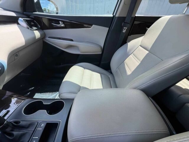 Білий Кіа Соренто, об'ємом двигуна 2 л та пробігом 79 тис. км за 8000 $, фото 8 на Automoto.ua