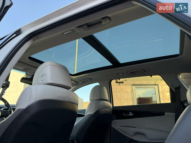 Белый Киа Соренто, объемом двигателя 3.3 л и пробегом 117 тыс. км за 18950 $, фото 42 на Automoto.ua