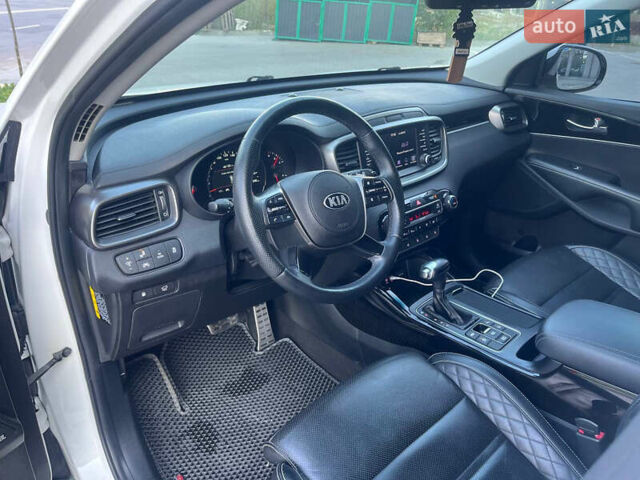 Белый Киа Соренто, объемом двигателя 2.2 л и пробегом 108 тыс. км за 26500 $, фото 21 на Automoto.ua