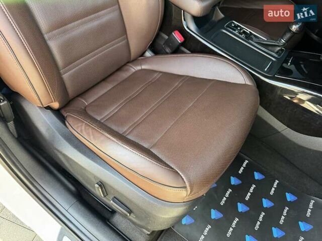 Киа Соренто 2017 в Ровно на Automoto.ua Белый Киа Соренто, объемом двигателя 2.2 л и пробегом 84 тыс. км за 26200 $, фото 35 на Automoto.ua