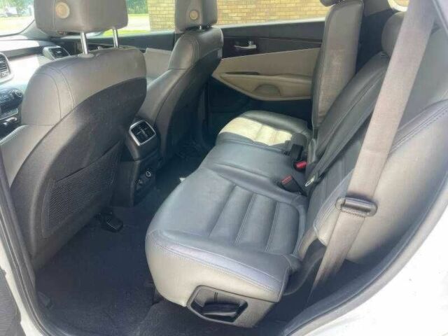 Белый Киа Соренто, объемом двигателя 2.4 л и пробегом 99 тыс. км за 15000 $, фото 12 на Automoto.ua