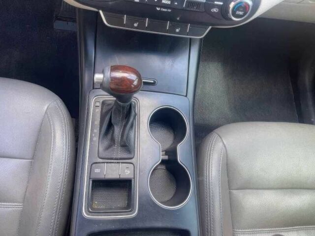 Белый Киа Соренто, объемом двигателя 2.4 л и пробегом 99 тыс. км за 15000 $, фото 11 на Automoto.ua