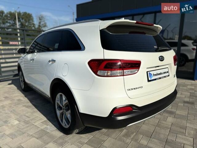 Киа Соренто 2017 в Ровно на Automoto.ua Белый Киа Соренто, объемом двигателя 2.2 л и пробегом 84 тыс. км за 26200 $, фото 10 на Automoto.ua
