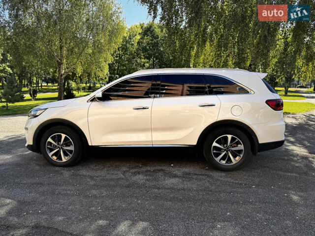 Киа Соренто 2017 в Хмельницком на Automoto.ua Белый Киа Соренто, объемом двигателя 2 л и пробегом 133 тыс. км за 24500 $, фото 6 на Automoto.ua