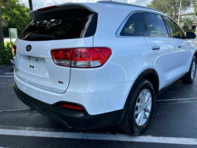 Кіа Соренто 2017 у Львові на Automoto.ua Білий Кіа Соренто, об'ємом двигуна 2.4 л та пробігом 61 тис. км за 10000 $, фото 7 на Automoto.ua