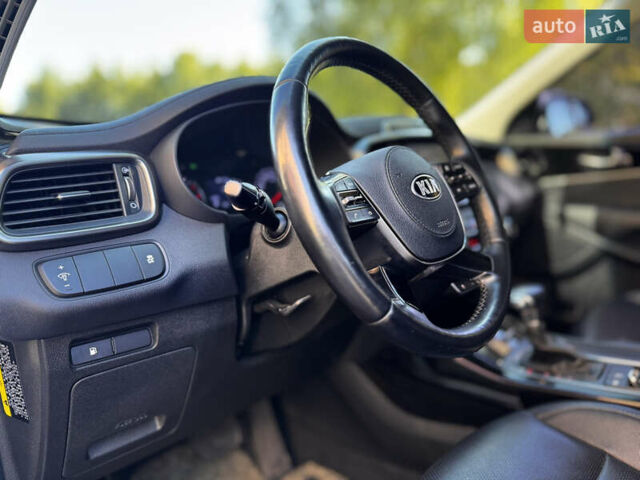 Киа Соренто 2017 в Хмельницком на Automoto.ua Белый Киа Соренто, объемом двигателя 2 л и пробегом 133 тыс. км за 24500 $, фото 11 на Automoto.ua