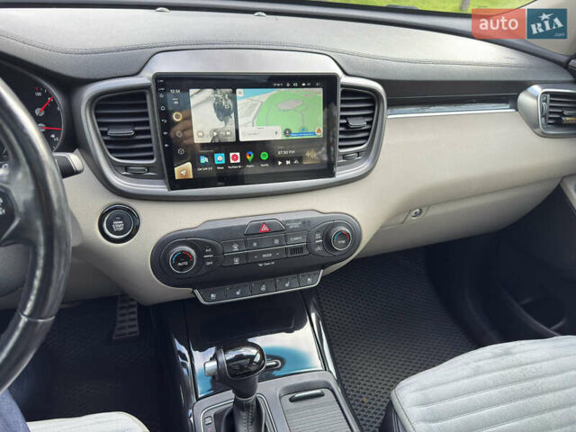 Білий Кіа Соренто, об'ємом двигуна 2.2 л та пробігом 115 тис. км за 25500 $, фото 15 на Automoto.ua