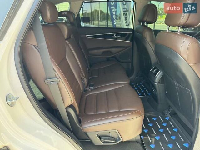 Киа Соренто 2017 в Ровно на Automoto.ua Белый Киа Соренто, объемом двигателя 2.2 л и пробегом 84 тыс. км за 26200 $, фото 33 на Automoto.ua