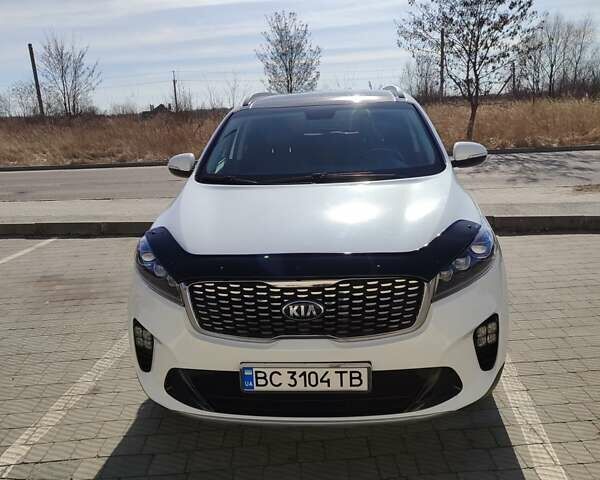 Білий Кіа Соренто, об'ємом двигуна 2 л та пробігом 156 тис. км за 23000 $, фото 7 на Automoto.ua