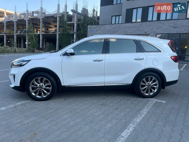 Белый Киа Соренто, объемом двигателя 2.2 л и пробегом 108 тыс. км за 26500 $, фото 3 на Automoto.ua