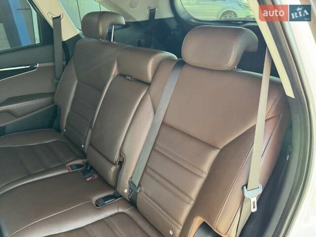 Киа Соренто 2017 в Ровно на Automoto.ua Белый Киа Соренто, объемом двигателя 2.2 л и пробегом 84 тыс. км за 26200 $, фото 29 на Automoto.ua
