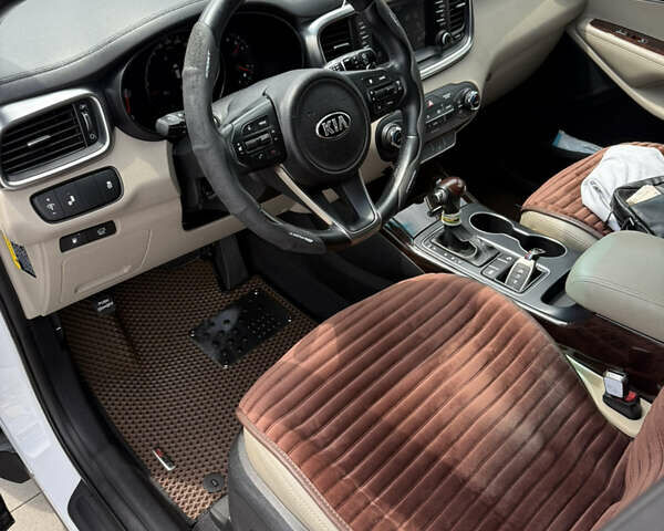 Білий Кіа Соренто, об'ємом двигуна 3.3 л та пробігом 182 тис. км за 22000 $, фото 8 на Automoto.ua