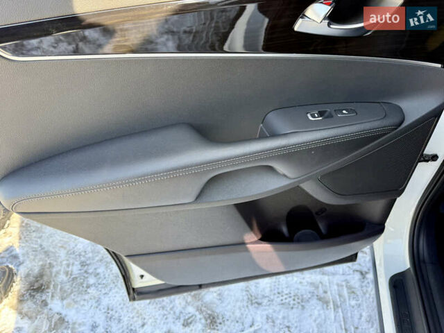 Белый Киа Соренто, объемом двигателя 2.2 л и пробегом 142 тыс. км за 25500 $, фото 22 на Automoto.ua