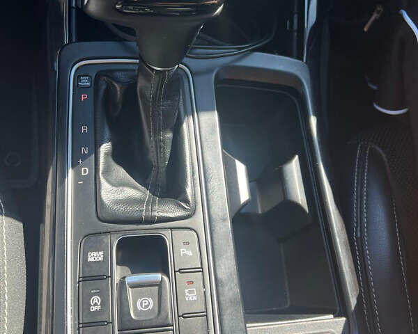 Белый Киа Соренто, объемом двигателя 2.2 л и пробегом 108 тыс. км за 26600 $, фото 6 на Automoto.ua