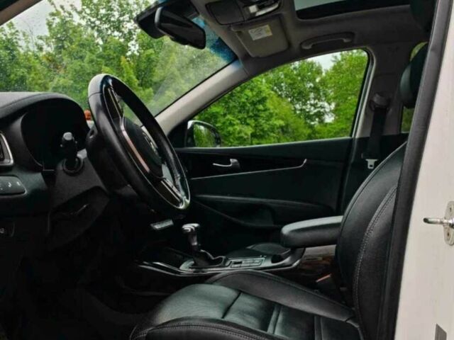 Киа Соренто 2018 в Киеве на Automoto.ua Белый Киа Соренто, объемом двигателя 2.2 л и пробегом 185 тыс. км за 20999 $, фото 7 на Automoto.ua