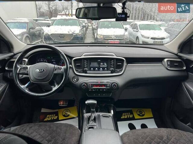 Білий Кіа Соренто, об'ємом двигуна 2.2 л та пробігом 51 тис. км за 31000 $, фото 10 на Automoto.ua